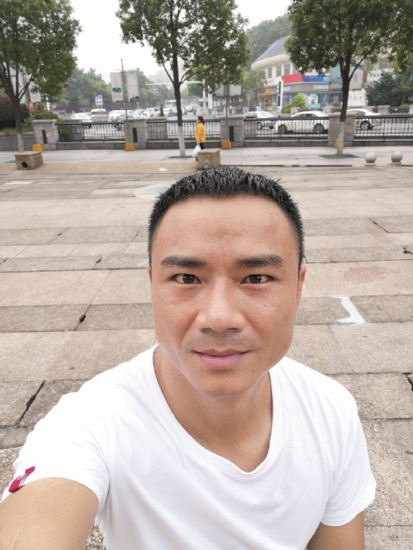 水木年华的第三张照片--大连相亲服务中心