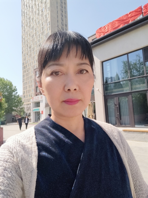 天山雪莲的第一张照片--大连相亲服务中心