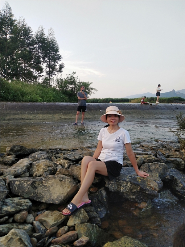 雪儿的第一张照片--大连相亲服务中心