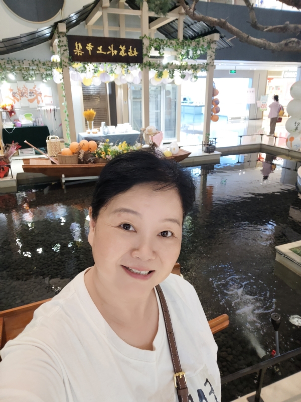 丁姐爱生活的第三张照片--大连相亲服务中心