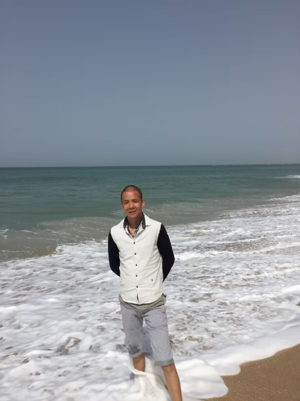 飞雪飘零的第二张照片--大连相亲服务中心