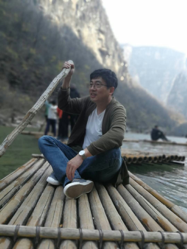 风被吹走了的第一张照片--大连相亲服务中心