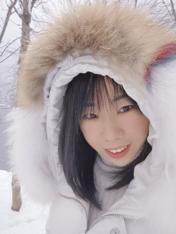 93年女会计的第一张照片--大连相亲服务中心