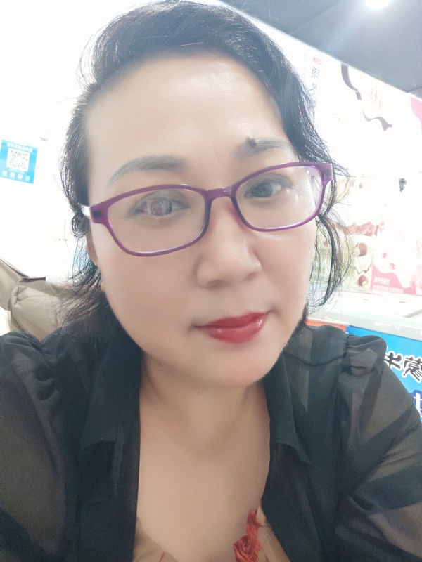 娜财娜福的第一张照片--大连相亲服务中心