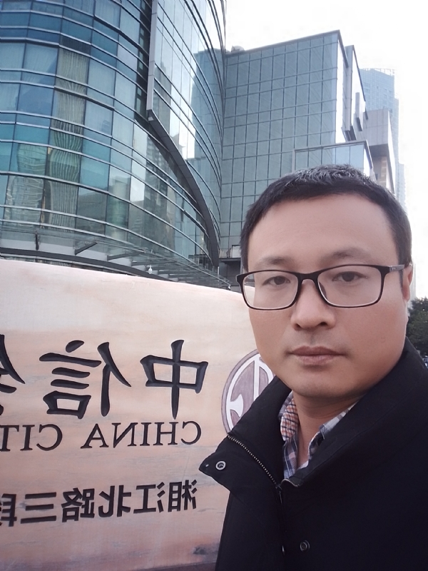 晚秋的第一张照片--大连相亲服务中心