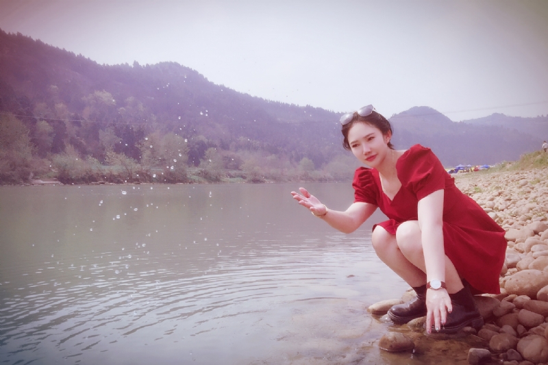 守候阳光的第一张照片--大连相亲服务中心