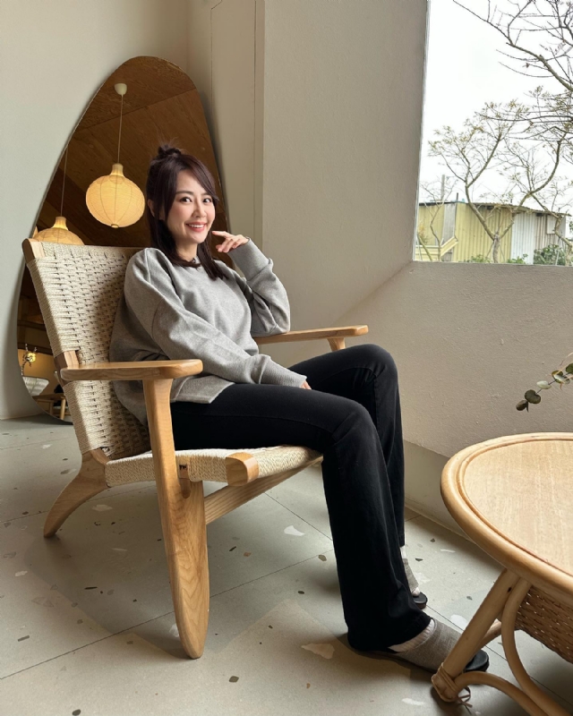 蓝色天空的第一张照片--大连相亲服务中心