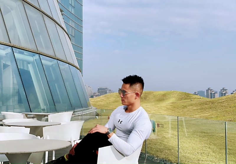 保家卫国的第一张照片--大连相亲服务中心