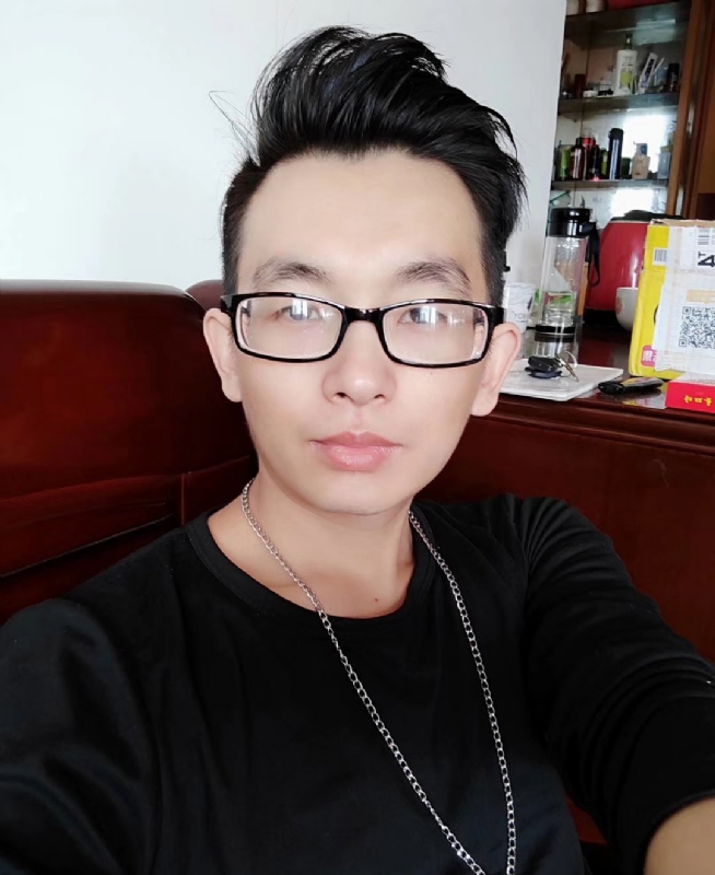 你要女婿不要的第一张照片--大连相亲服务中心