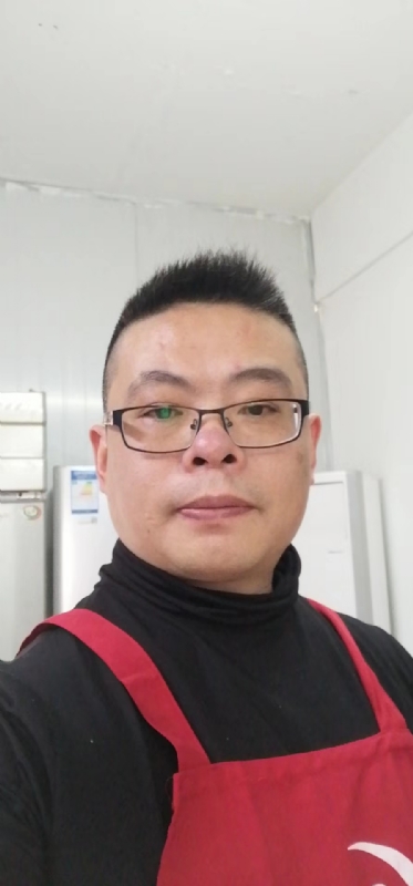 努力奋斗的第一张照片--大连相亲服务中心