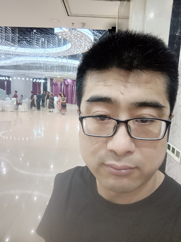 晴天的第三张照片--大连相亲服务中心