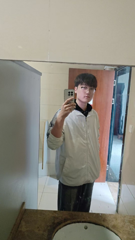 高大毛的第一张照片--大连相亲服务中心