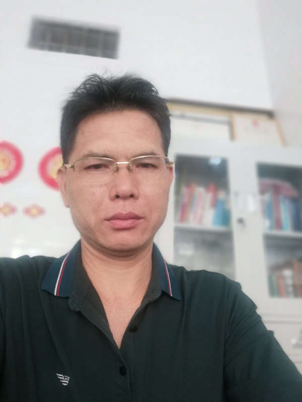 后视镜的第一张照片--大连相亲服务中心