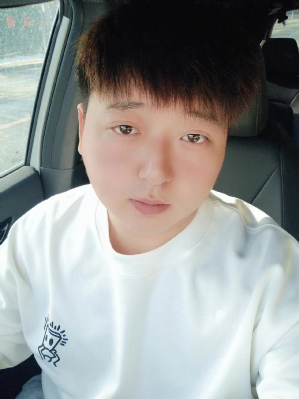 可乐加冰的第一张照片--大连相亲服务中心