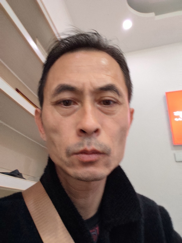 清晨阳光的第一张照片--大连相亲服务中心