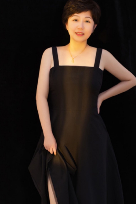 阿娜的第一张照片--大连相亲服务中心