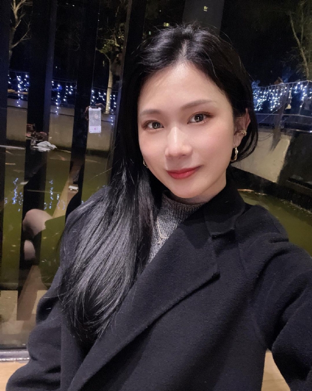 欣欣向荣的第一张照片--大连相亲服务中心