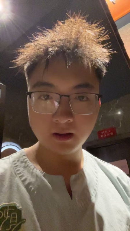 成熟稳重的男士的第一张照片--大连相亲服务中心