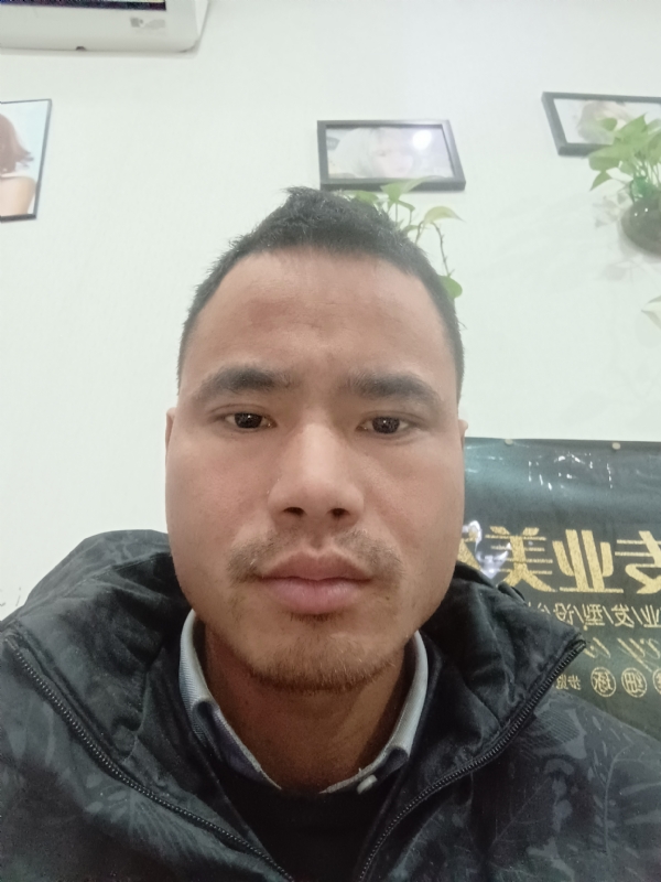 liuliyong的第一张照片--大连相亲服务中心