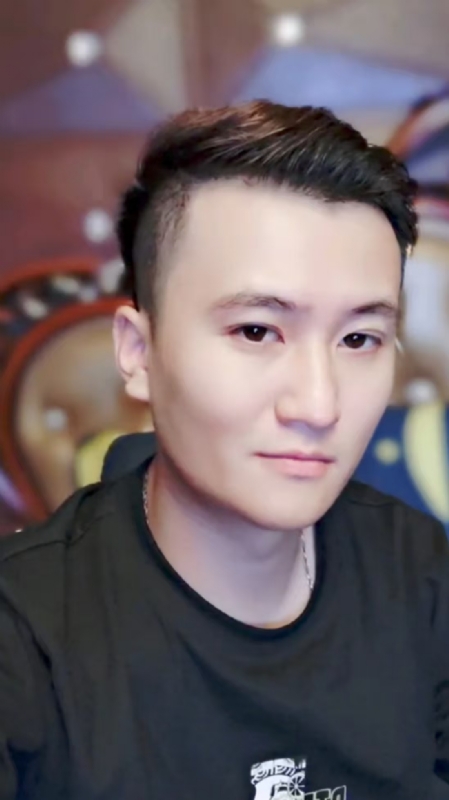 ToTheMoon的第一张照片--大连相亲服务中心