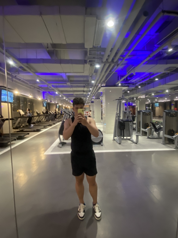 阿龙设计师的第六张照片--大连相亲服务中心