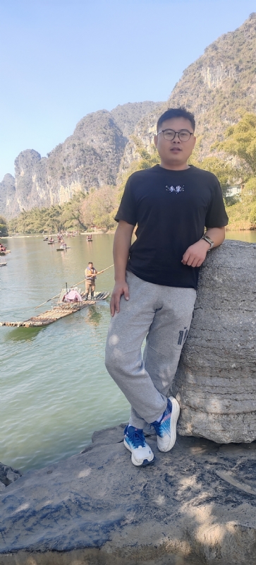 受过伤的狼的第三张照片--大连相亲服务中心