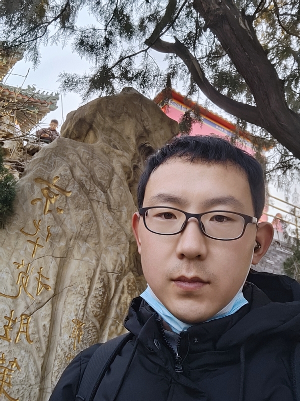 小徐要努力的第一张照片--大连相亲服务中心