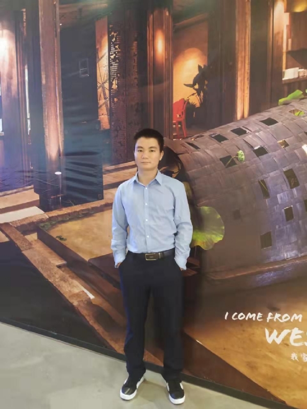 梧桐枫叶的第一张照片--大连相亲服务中心