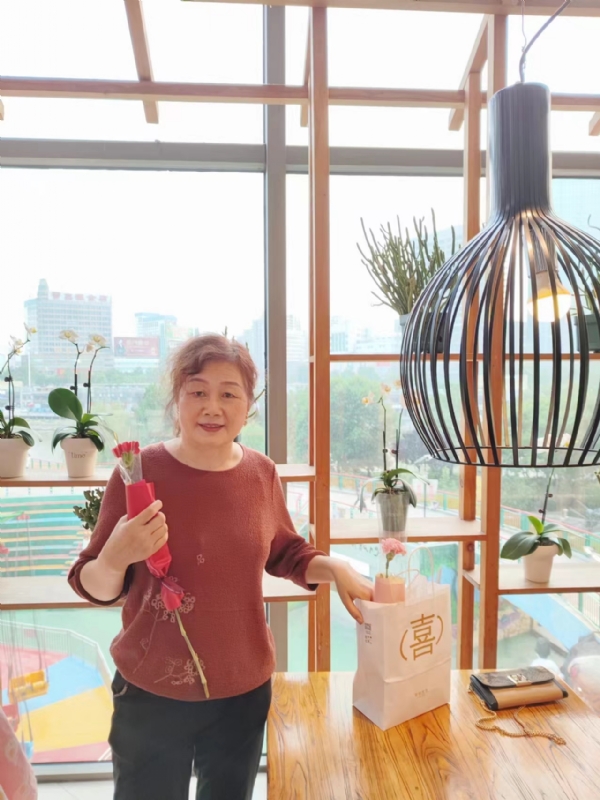 静香的第一张照片--大连相亲服务中心