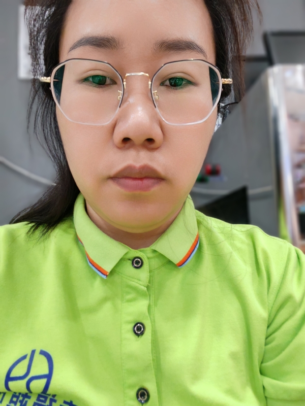 麻花小辫的第一张照片--大连相亲服务中心