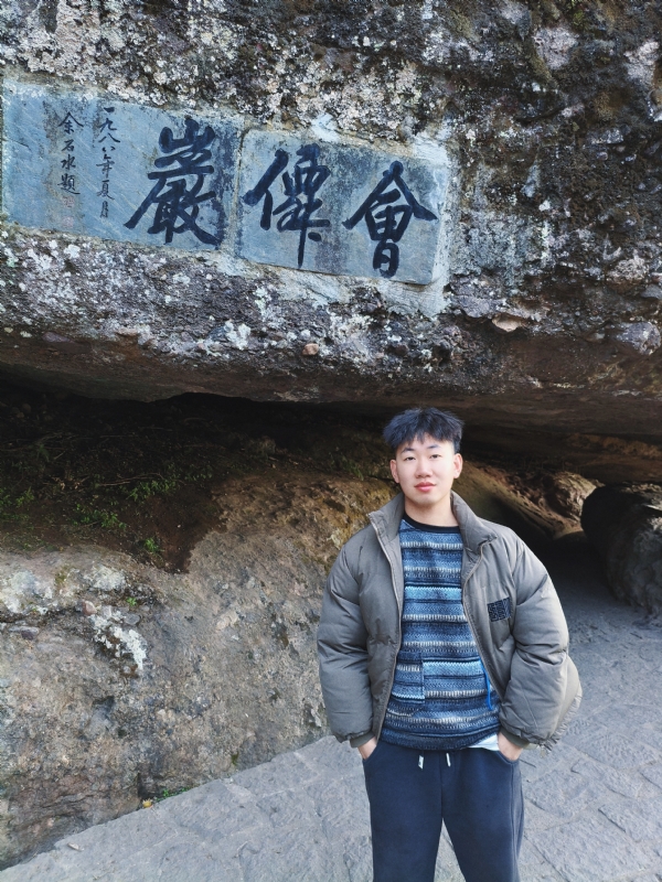 帅邓拖网速的第二张照片--大连相亲服务中心