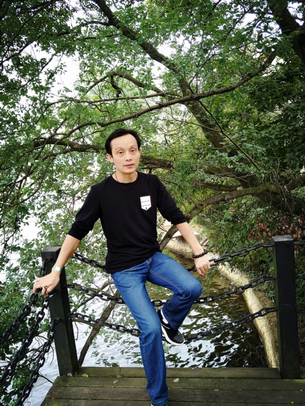 易进的第一张照片--大连相亲服务中心