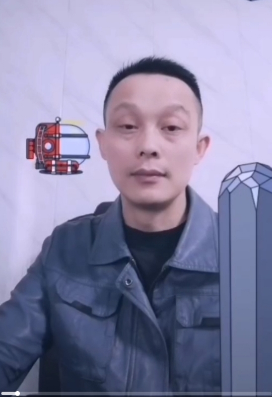 易进的第三张照片--大连相亲服务中心