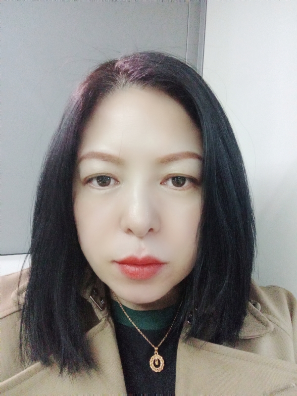 尘颜的第一张照片--大连相亲服务中心