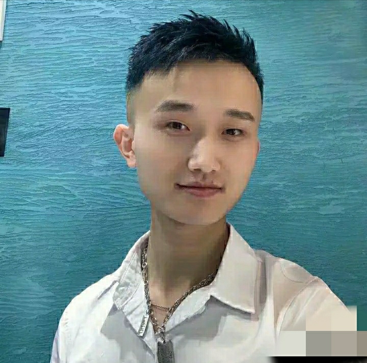 小哥哥的第一张照片--大连相亲服务中心