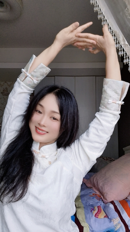 伊伊的第四张照片--大连相亲服务中心