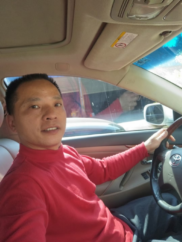 真诚征婚的第三张照片--大连相亲服务中心