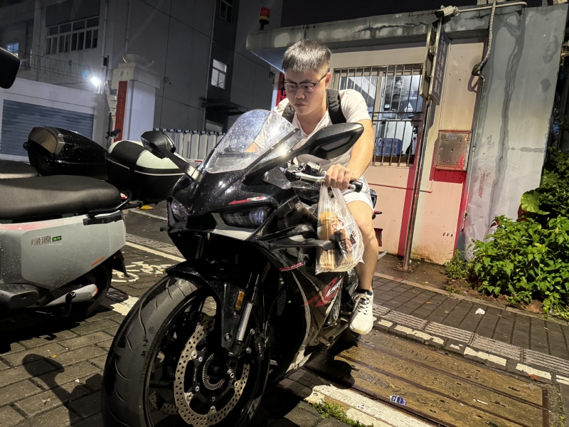 Uhiii的第一张照片--大连相亲服务中心