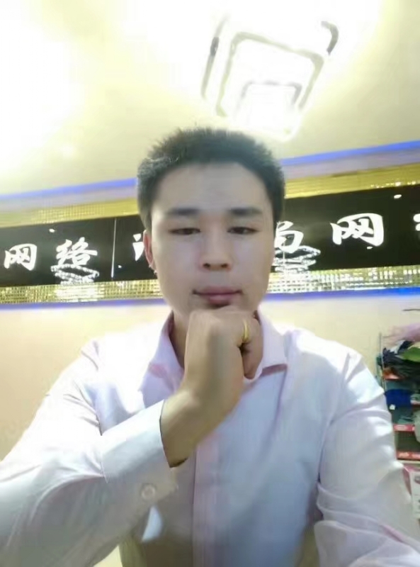 沉默寡言的第一张照片--大连相亲服务中心