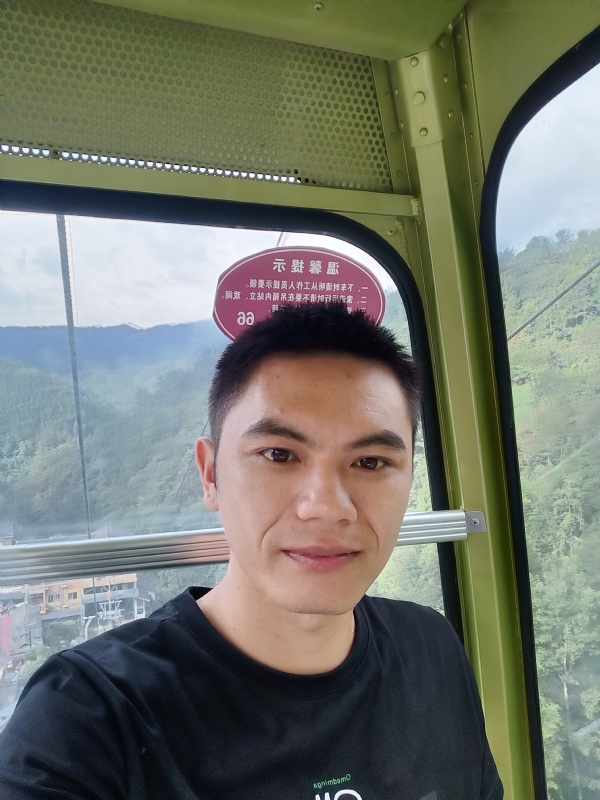 小鱼的第一张照片--大连相亲服务中心