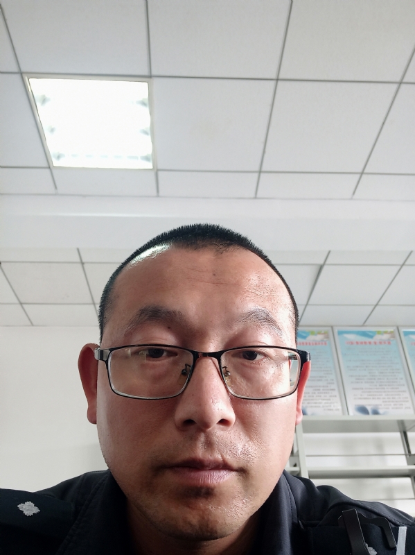 布鲁斯贺的第三张照片--大连相亲服务中心