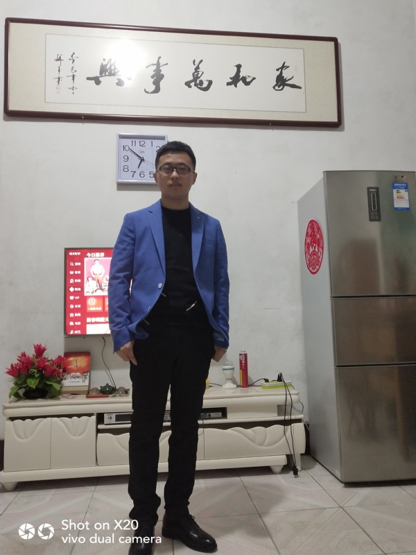 孤独的狼的第一张照片--大连相亲服务中心