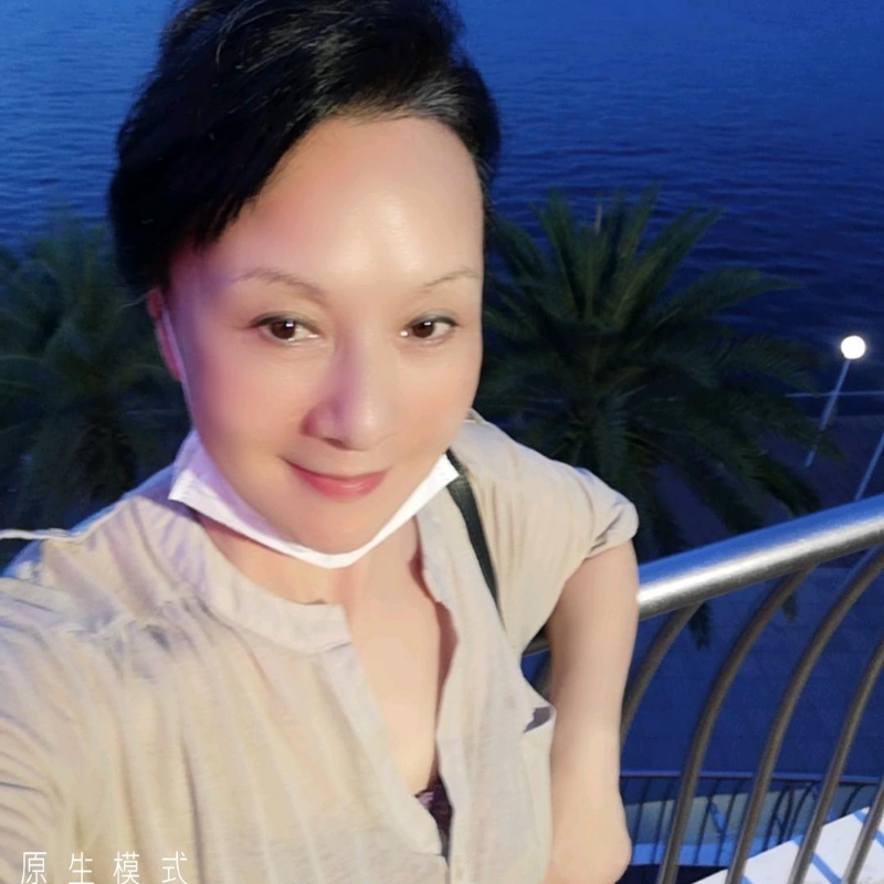 hong的第一张照片--大连相亲服务中心