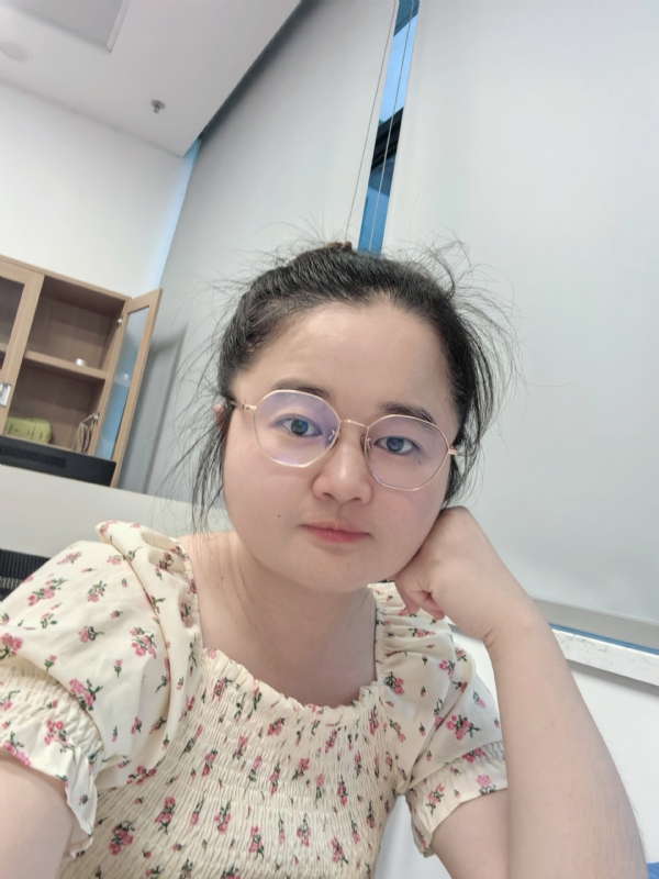 盼盼的第一张照片--大连相亲服务中心