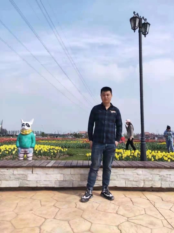 海阔天空的第一张照片--大连相亲服务中心