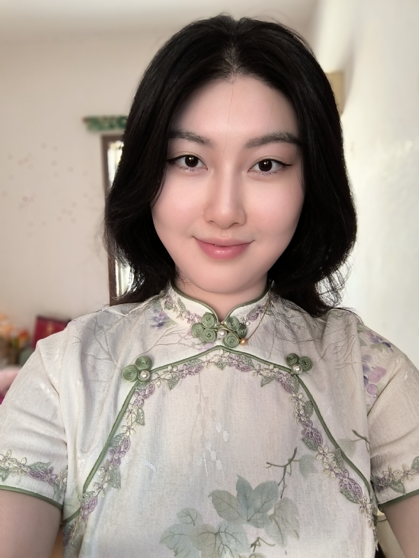 梅莱的第一张照片--大连相亲服务中心