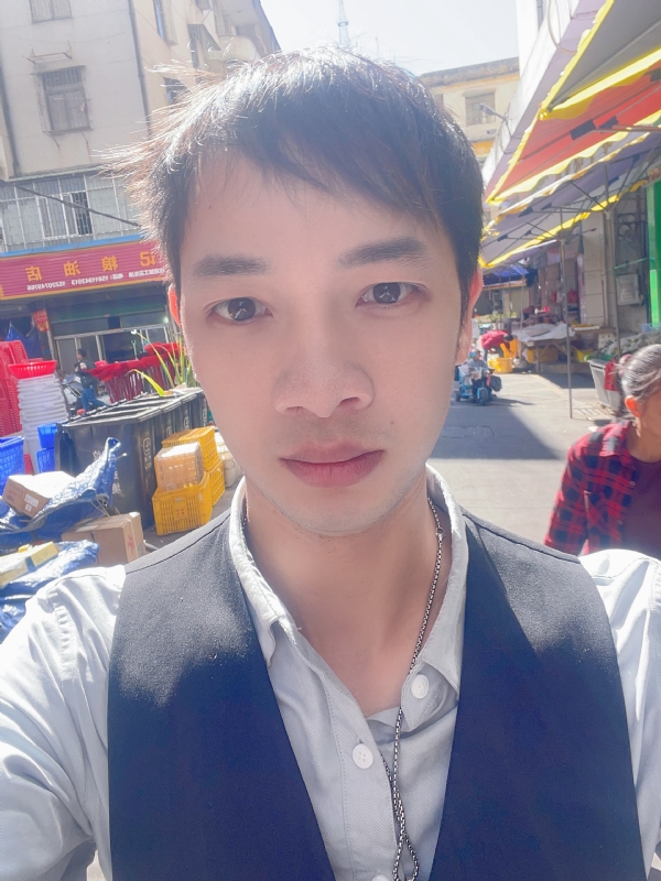 zengwanyou1995的第一张照片--大连相亲服务中心