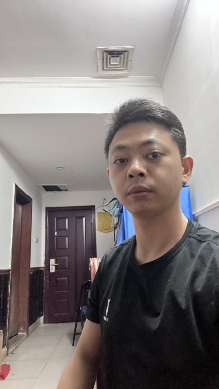 飞天猪的第一张照片--大连相亲服务中心