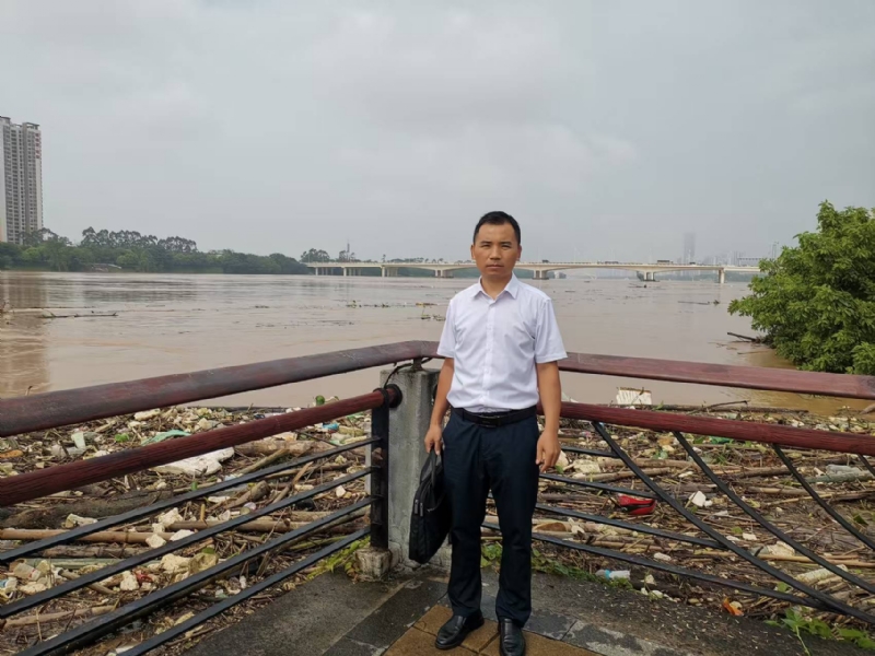 石泽根的第一张照片--大连相亲服务中心