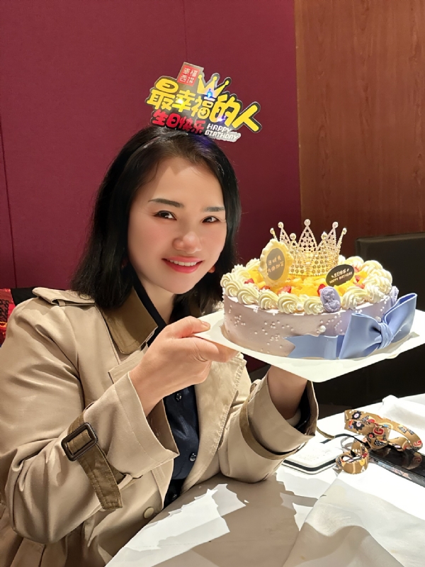 Apple的第一张照片--大连相亲服务中心